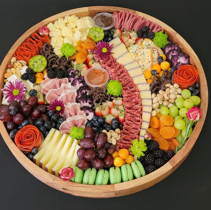Grandeur Board  -  25+ Grazing's